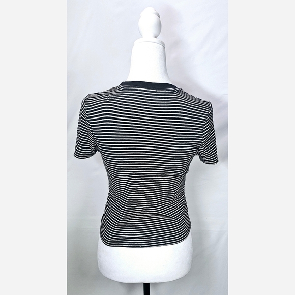 Small Black White Stripe Top - Picture 3 of 4